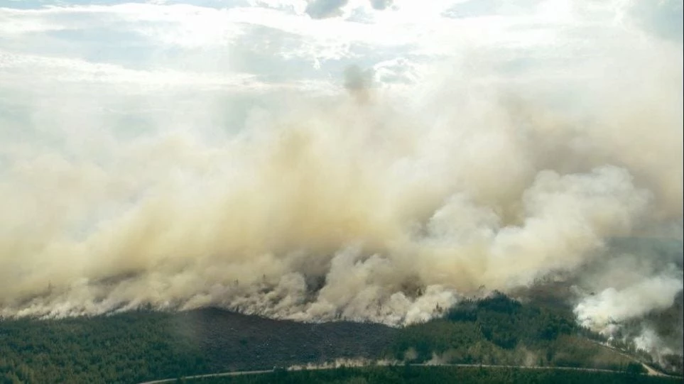 Σε ασφυξία η Ευρώπη: Πρωτοφανείς πυρκαγιές και υψηλές θερμοκρασίες στον Βορρά